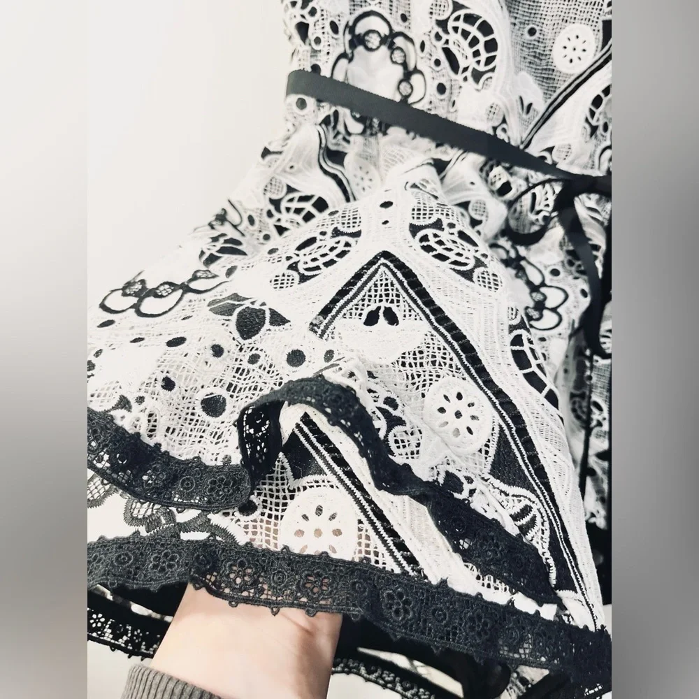 ALEXIS White Guipre Floral Lace Black Ribbon Flutter Off The Shoulder Romper M - Picture 12 of 13